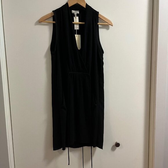 NWT Aritzia Wilfred Sabine Dress Faux Wrap Mini Dress with Pockets Size XS - Picture 2 of 11